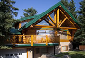 Overlander Mountain Lodge