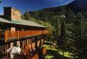 Overlander Mountain Lodge